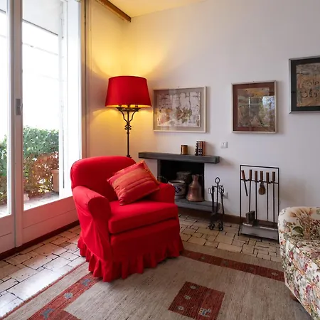 Lucy - Porzione Di Con Giardino