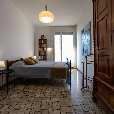 Lucy - Porzione Di Con Giardino Holiday home