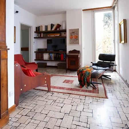 Casa vacanze Lucy - Porzione Di Con Giardino Varenna