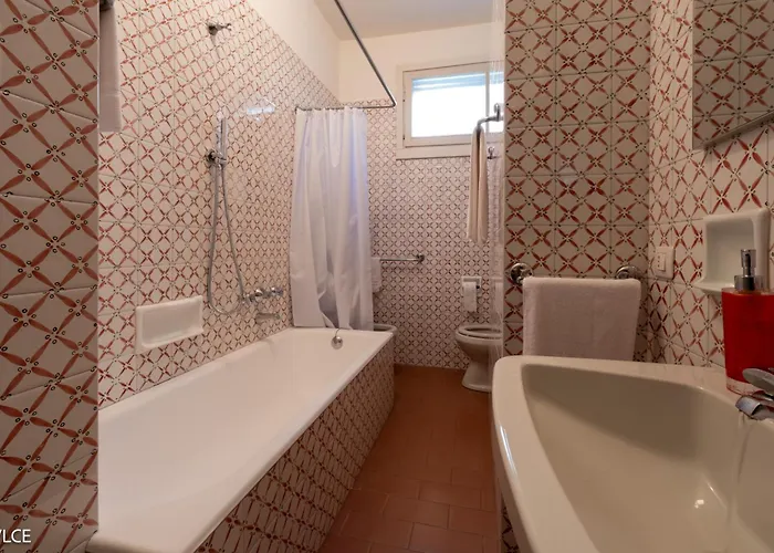 View - Parking - Ac - 4br * Varenna