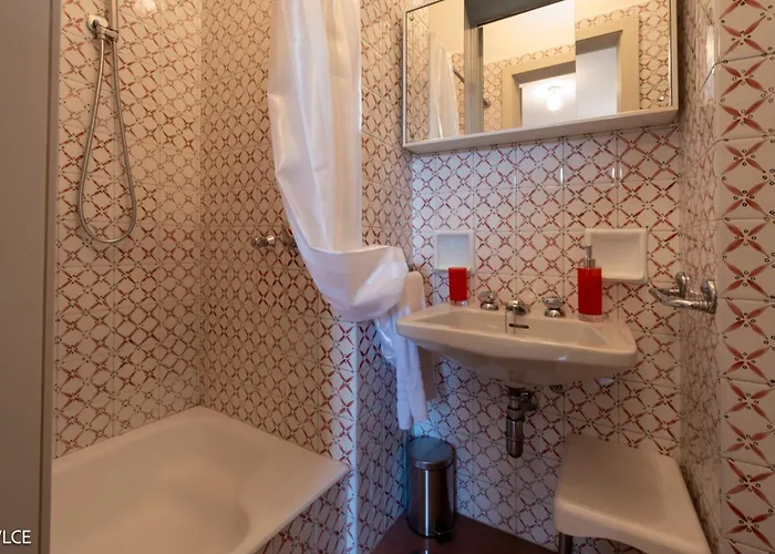 View - Parking - Ac - 4br Varenna