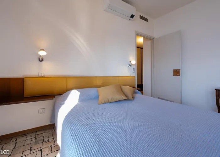 View - Parking - Ac - 4br