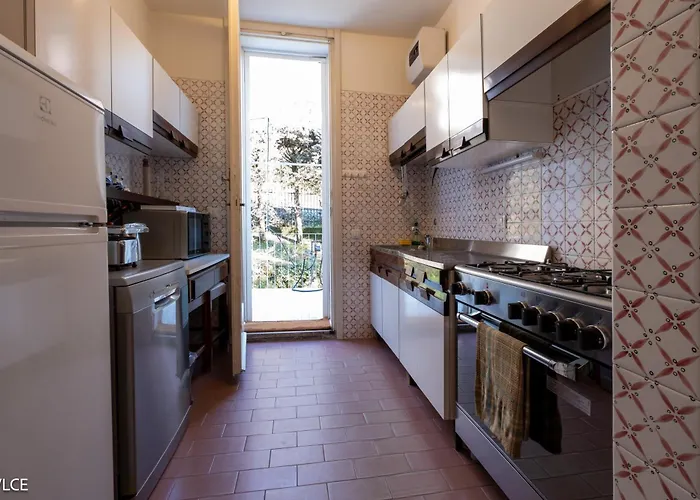 View - Parking - Ac - 4br * Varenna