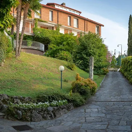 Villa Lucy - Lake View * Βαρένα