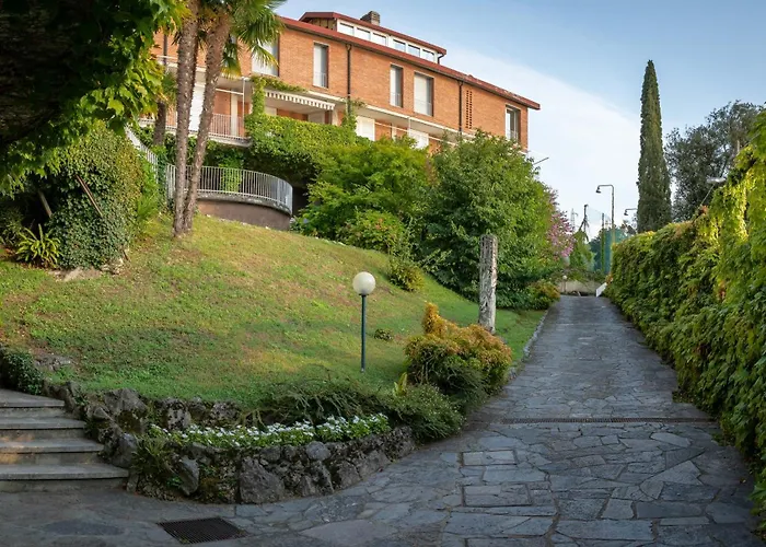 Villa Lucy - Lake View * Βαρένα